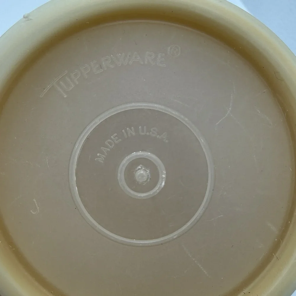 Set Of 4 Vintage Tupperware #1348 Tumbler Cups W/Lids Stackable Yellow Pink Blue